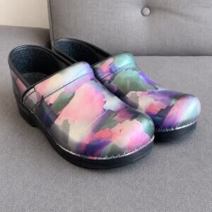 Dansko Professional Boho Patent Clogs EU 39 Watercolor Nurse Shoe